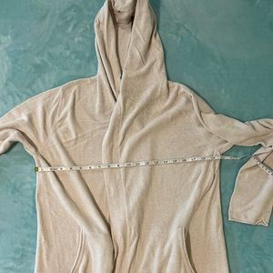 Barefoot Dreams Cozychic Ultra Lite L cream hooded cardigan